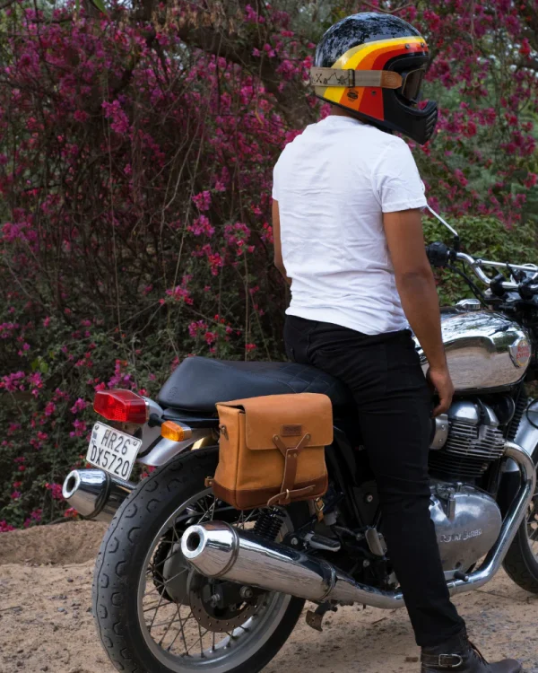 Trip Machine Messenger Bag Vintage Tan