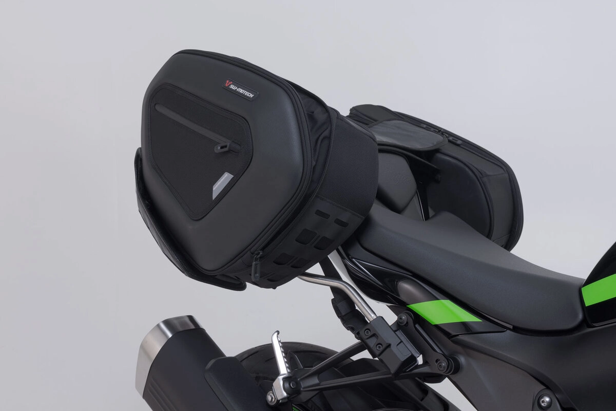 ブラックバック SW-Motech Pro Blaze H Saddlebag Set Black for Kawasaki ZX-6R 23