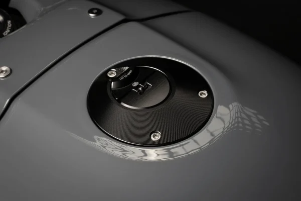 Gilles Tooling FCAP2 Ver. 2 Fuel Cap Black Suzuki